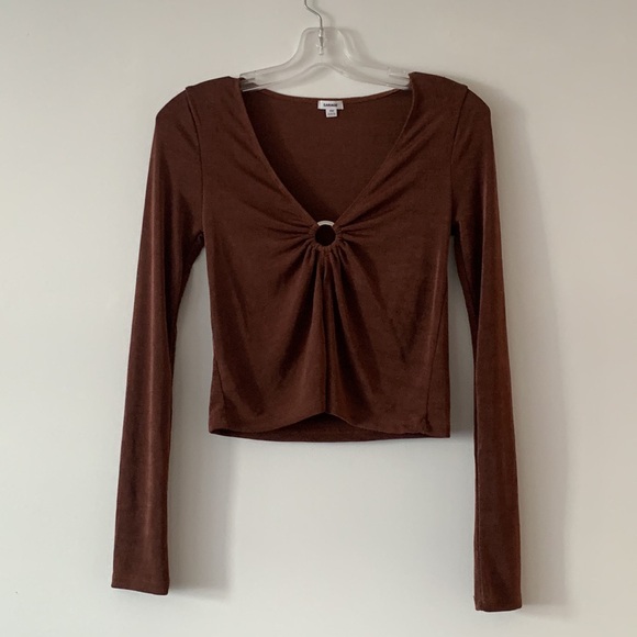 Garage o-ring v neck top - Picture 3 of 5